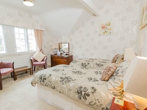 Bryn Woodlands House Guest house