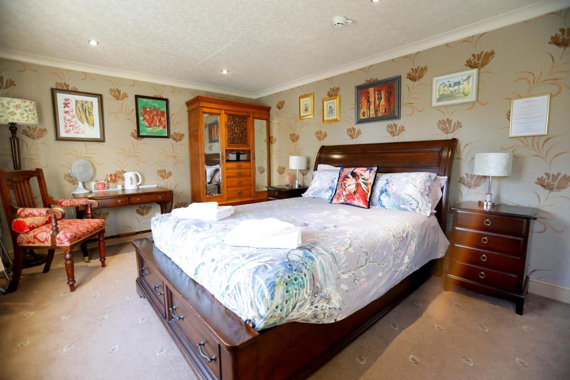 Bryn Woodlands House 4*